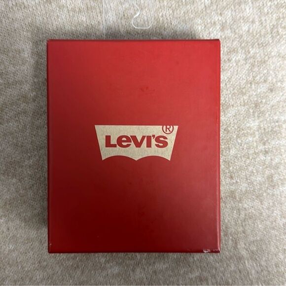 LEVI’S Men’s Black Leather RFID Protection Bifold Wallet - Picture 2 of 13